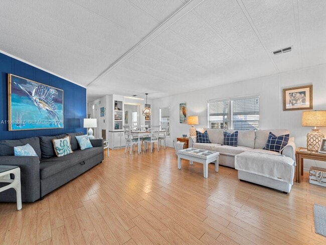 Photo - 806 S Jade Dr