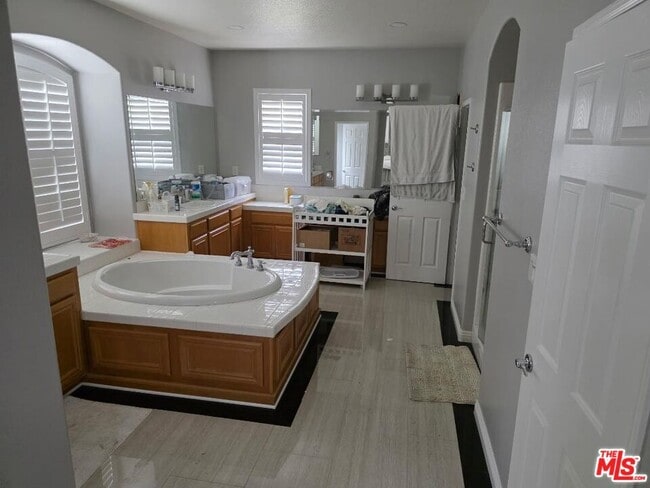 Photo - 23 Vía De La Valle