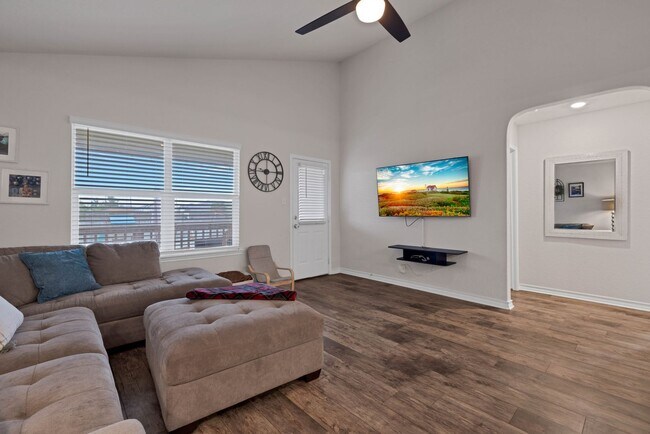 Photo - Beautiful 4 Bedroom/2.5 Bathroom Two Story Newly Built in the West Side of San Antonio