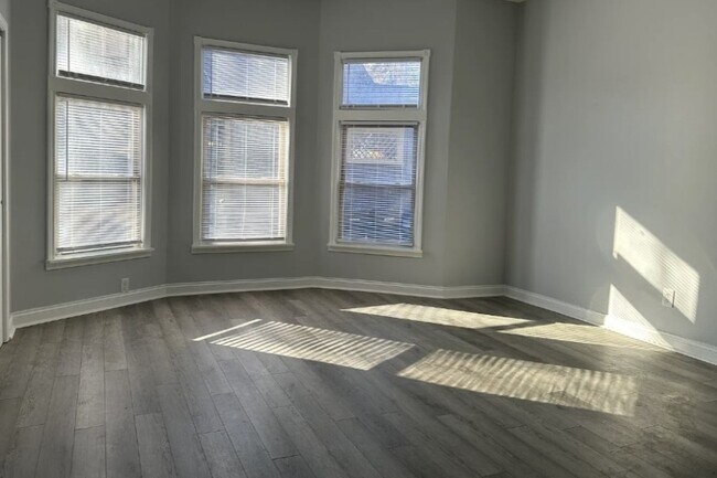 Photo - 213 Green St Unit Apt1