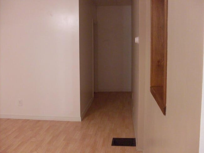 Photo - 319 S Main St