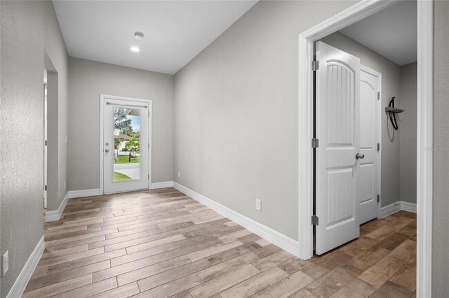 Photo - 315 Sweetwater Dr