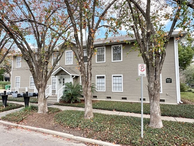 Building Photo - 4021 Mandell St Unit MAN21F