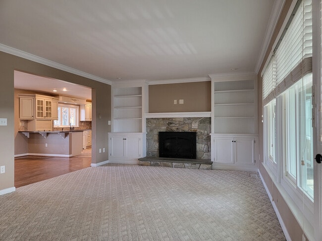 Photo - 502 W Newport Rd