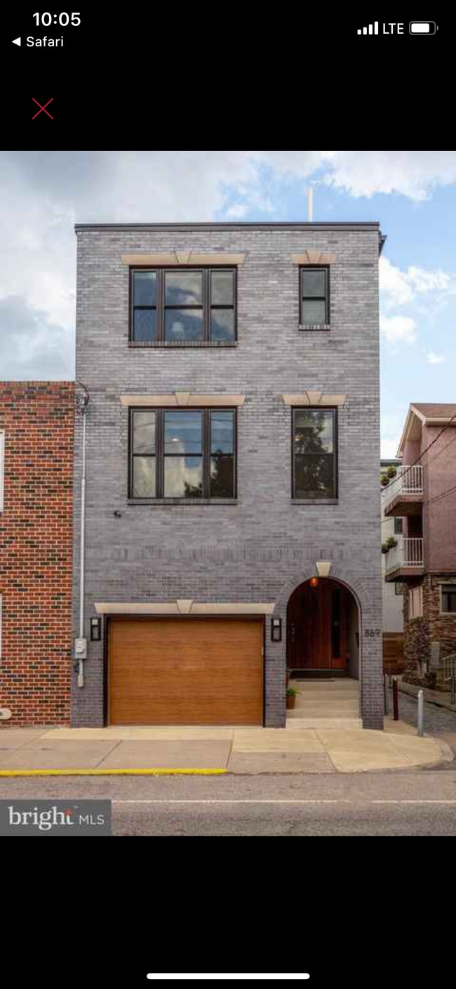 Building Photo - 869 N 5th St Unit Front