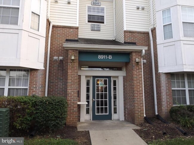 Photo - 8911 Town Center Cir Apartment Unit 4-208