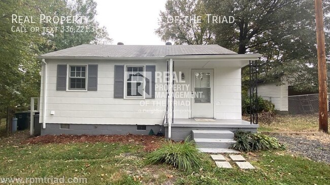 Adorable 2BR/1BA with updates in Greensboro - Adorable 2BR/1BA with updates in Greensboro House