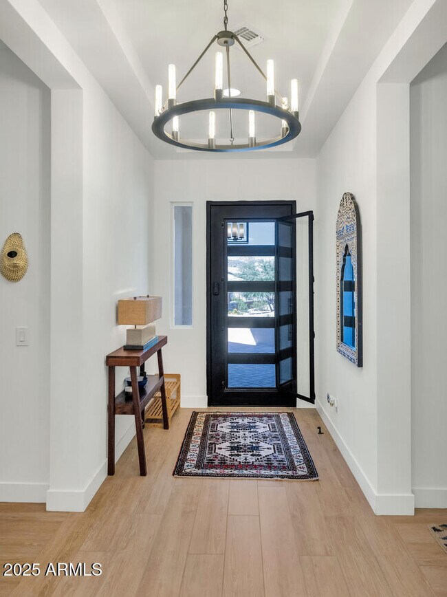 Photo - 2041 E Fallen Leaf Ln