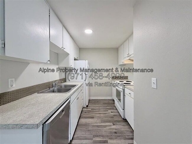 Photo - 17282 SW Alexander St