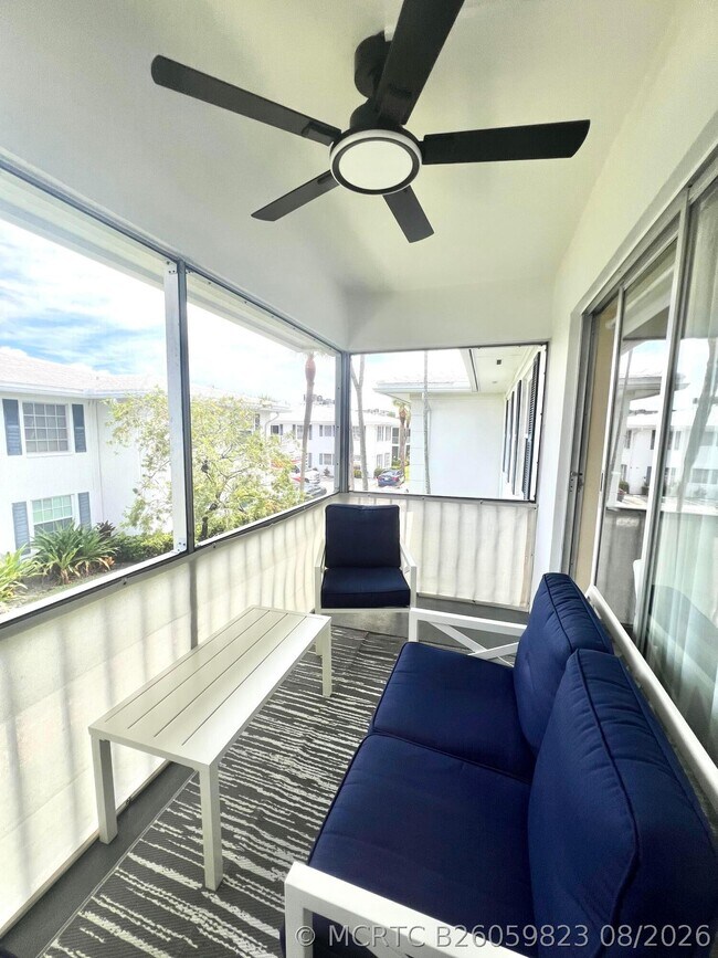 2211 NE 67th St Unit 1124
