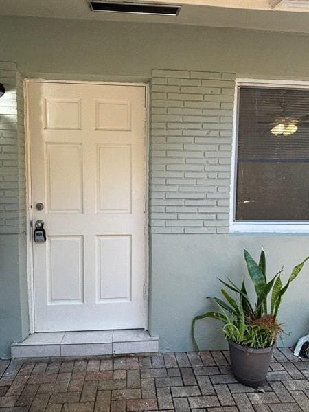 Building Photo - 1713 N Dixie Hwy Unit 3