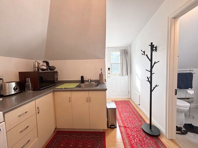 Photo - 74 Garfield Ave S Unit Attic