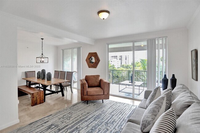Photo - 17100 N Bay Rd Unidad 1501 Rental