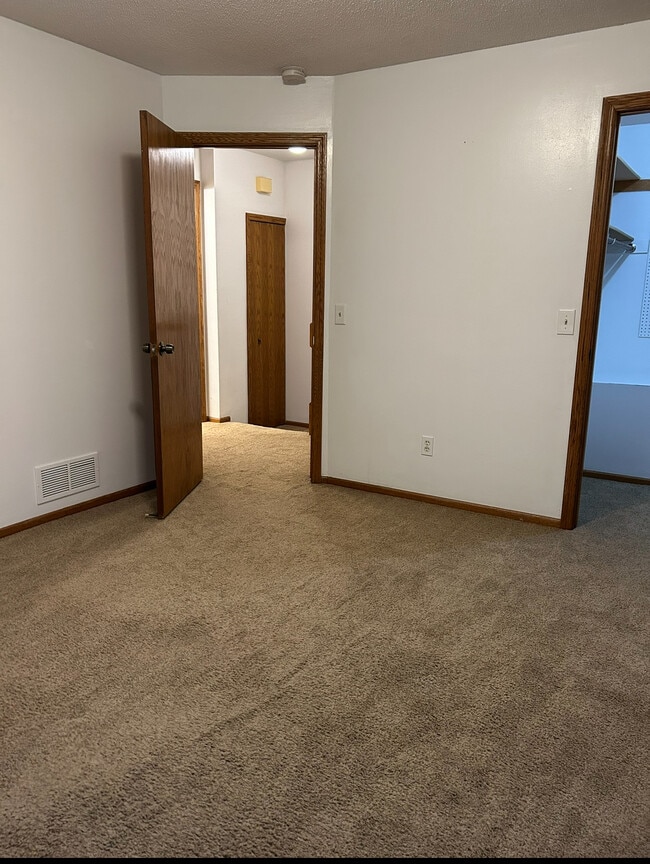 Photo - 8554 S Pond Trl