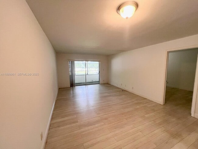 Photo - 5510 N Lakewood Cir Unit 522