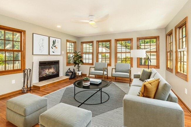 Photo - 4750 N Elkhart Ave