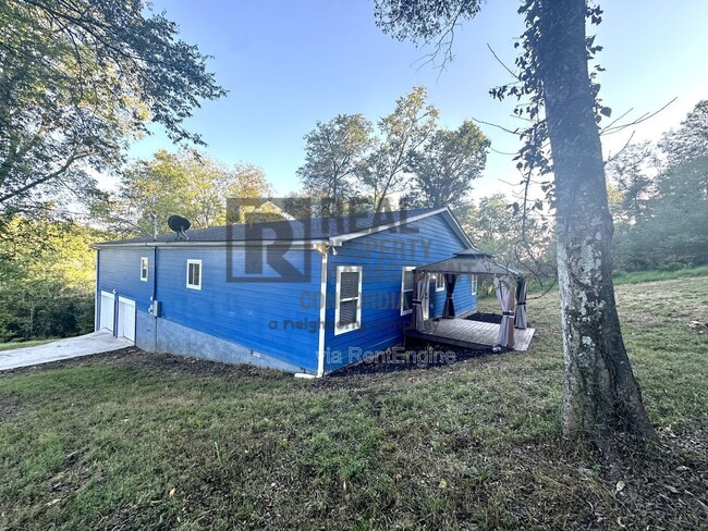 Photo - 286 Emily Ln