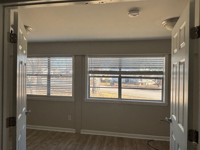 Photo - 3503 S Broad Pl SW Unidad 3501 South Broad Pl.