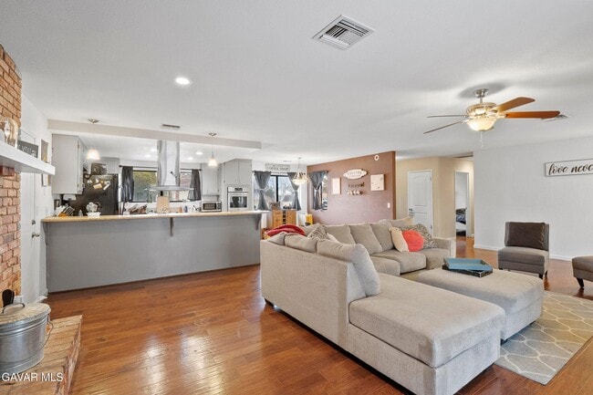 Photo - 42807 Sachs Dr