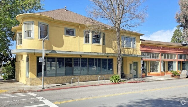Building Photo - 2 Bedroom Brand New Upstairs Berkeley Unit! Rental