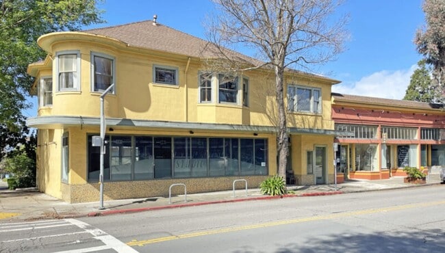 Building Photo - 2 Bedroom Brand New Upstairs Berkeley Unit! Rental