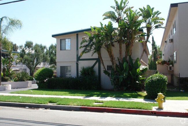 6944 - 6954 Coldwater Canyon Ave - 6944-6954 Coldwater Canyon Ave