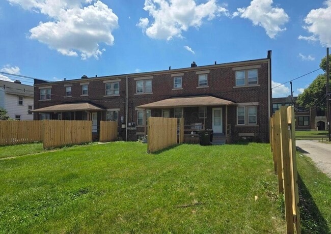 Photo - 534 S Richardson Ave