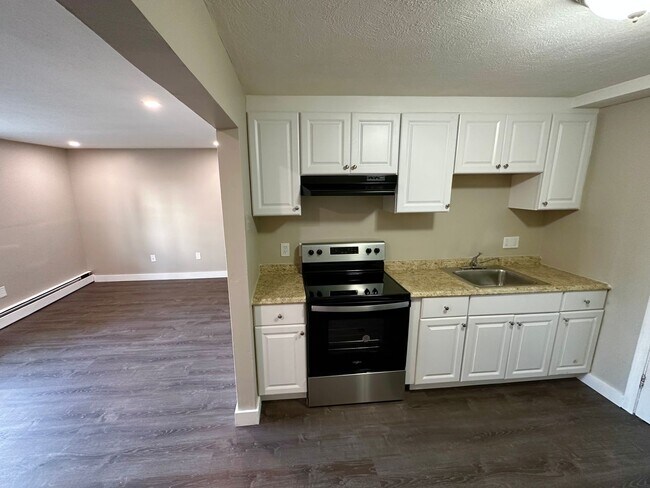 Building Photo - LYNN 2-bed, 1-bath Unit 2 Rental