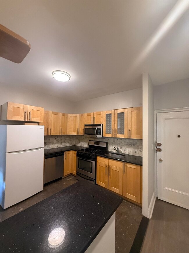 Photo - 270 HARRISON Ave Unit 202