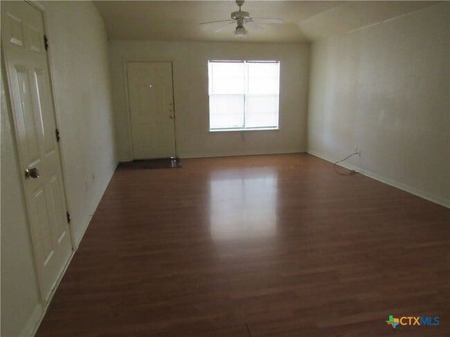 Photo - 3807 Hitchrock Dr