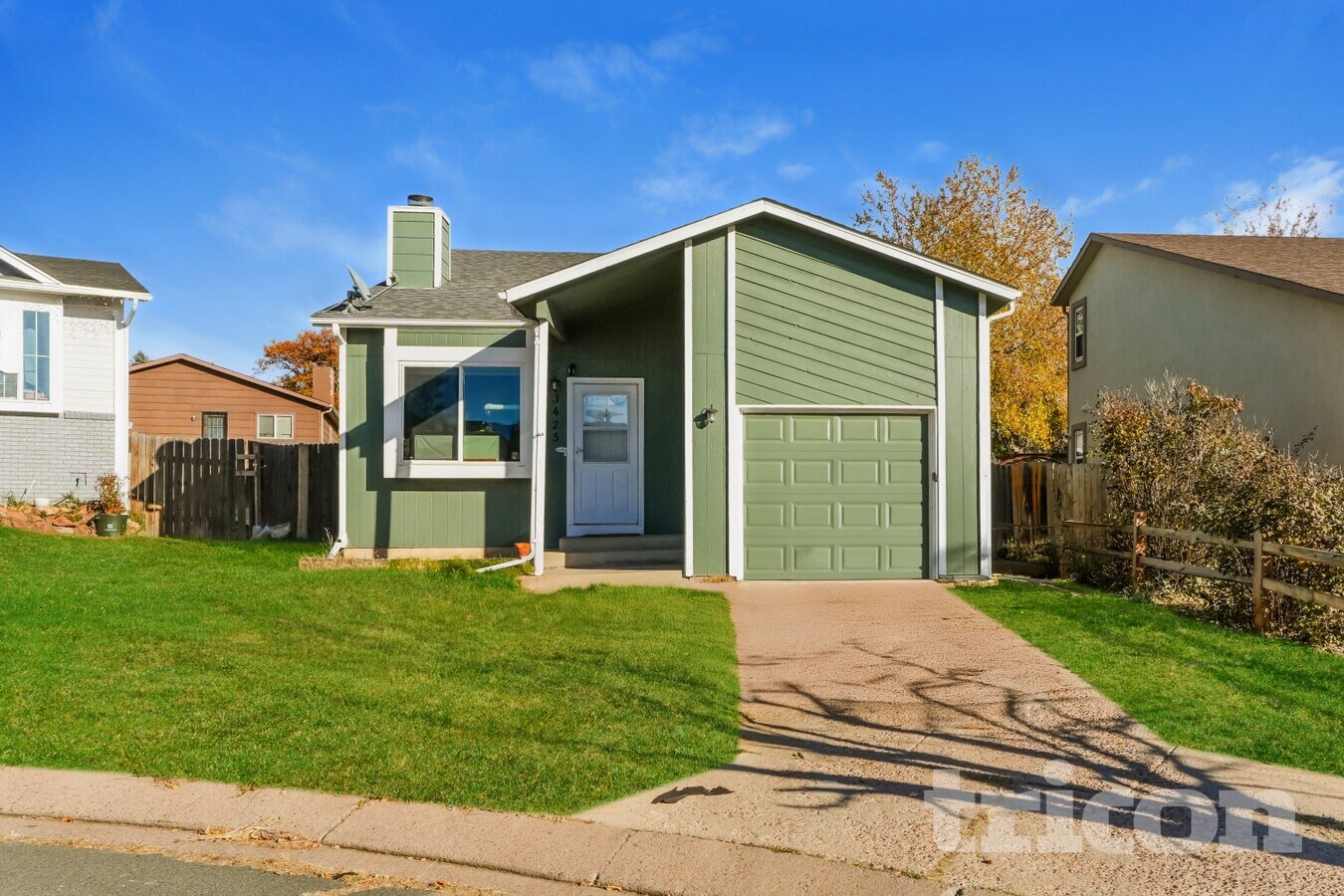 Photo - 3425 Briarknoll Dr