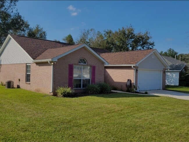 Building Photo - 1131 Camaree Pl