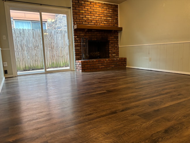 Photo - 3 bedroom 2 bath Edmond Duplex