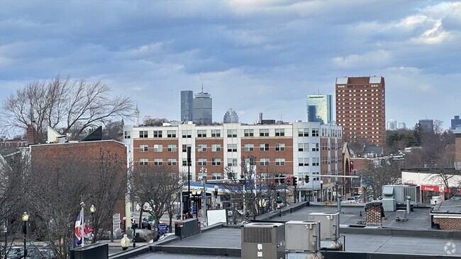 Building Photo - 3110 Washington St Unit 2 Rental