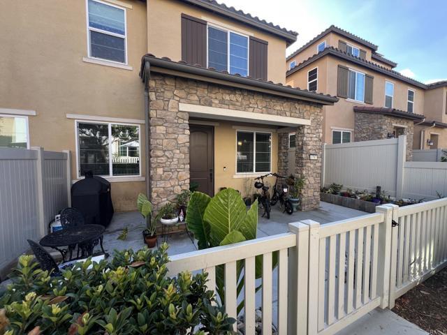 Photo - 1707 Frangipani Ave