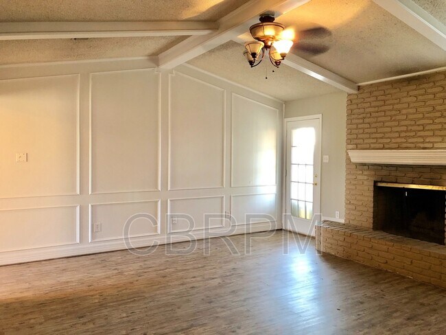 Photo - 5501 91st St