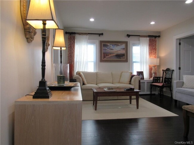 Photo - 242 William St Unit 1