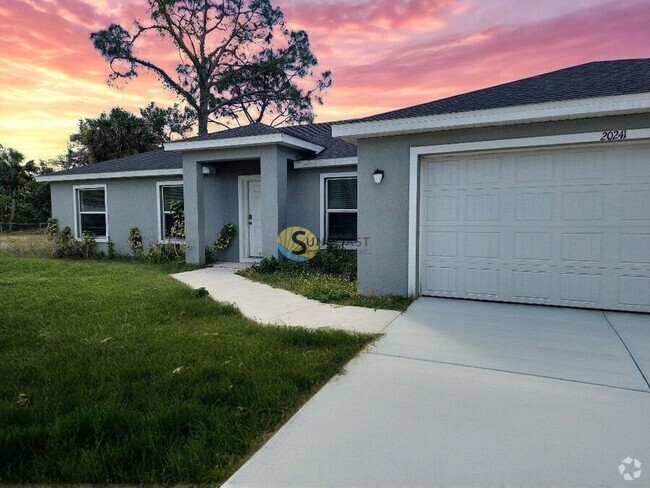 Building Photo - 20241 Peachland Blvd Rental