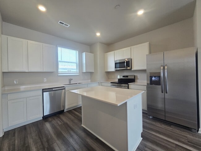 701 Taylor Dr