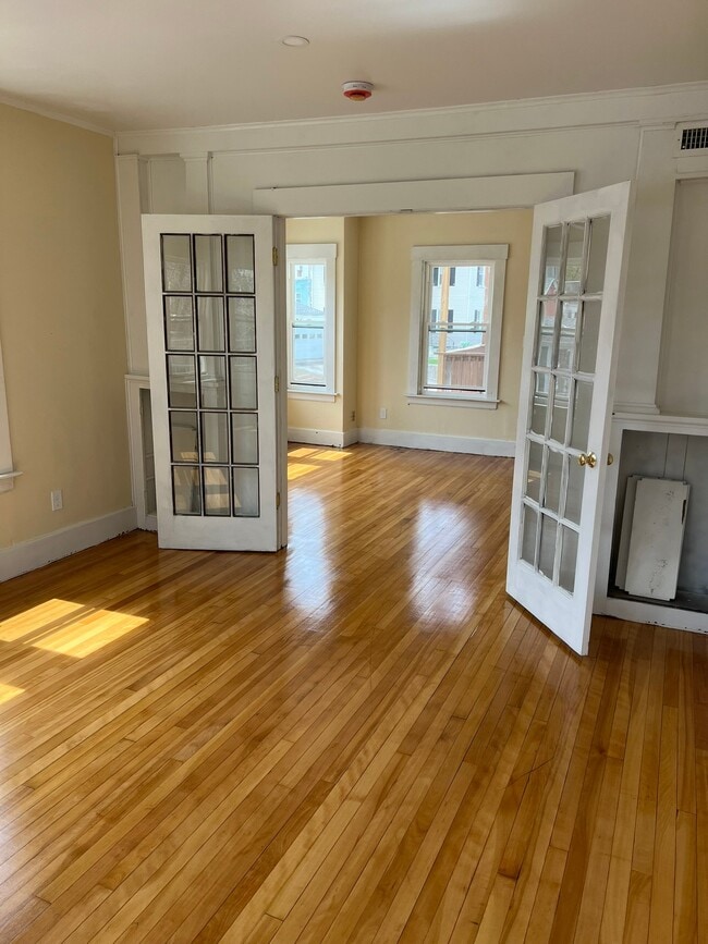 Photo - 205 Rollstone St Unidad 2R
