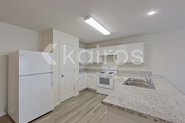 Photo - 10117 Elgin Blvd