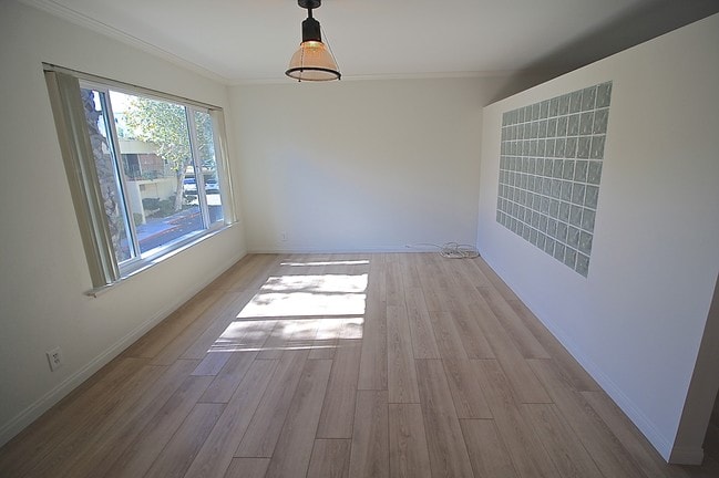 Photo - 11138 Aqua Vista St Unidad 49