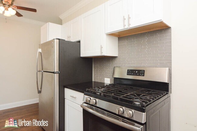 Photo - 3814 N Greenview Ave Unit M05B