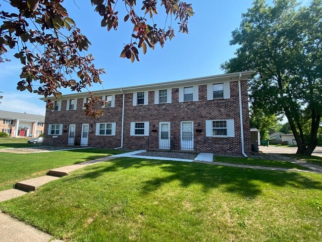 Building Photo - 217-223 Albert Street Unit 221