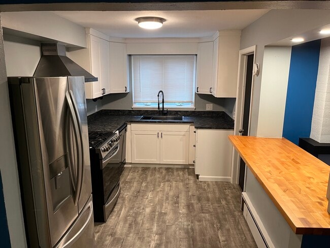 Cocina - 215 Fay Rd Unidad 1