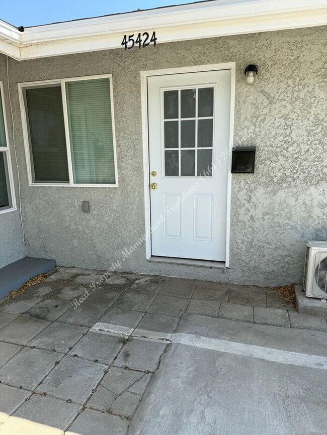 Building Photo - *** Please call us @ 661-266-1400 for info... Rental