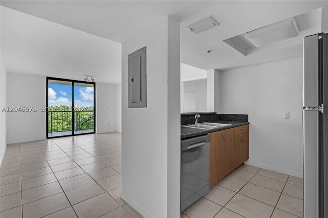 Photo - 1690 SW 27th Ave Unit 608