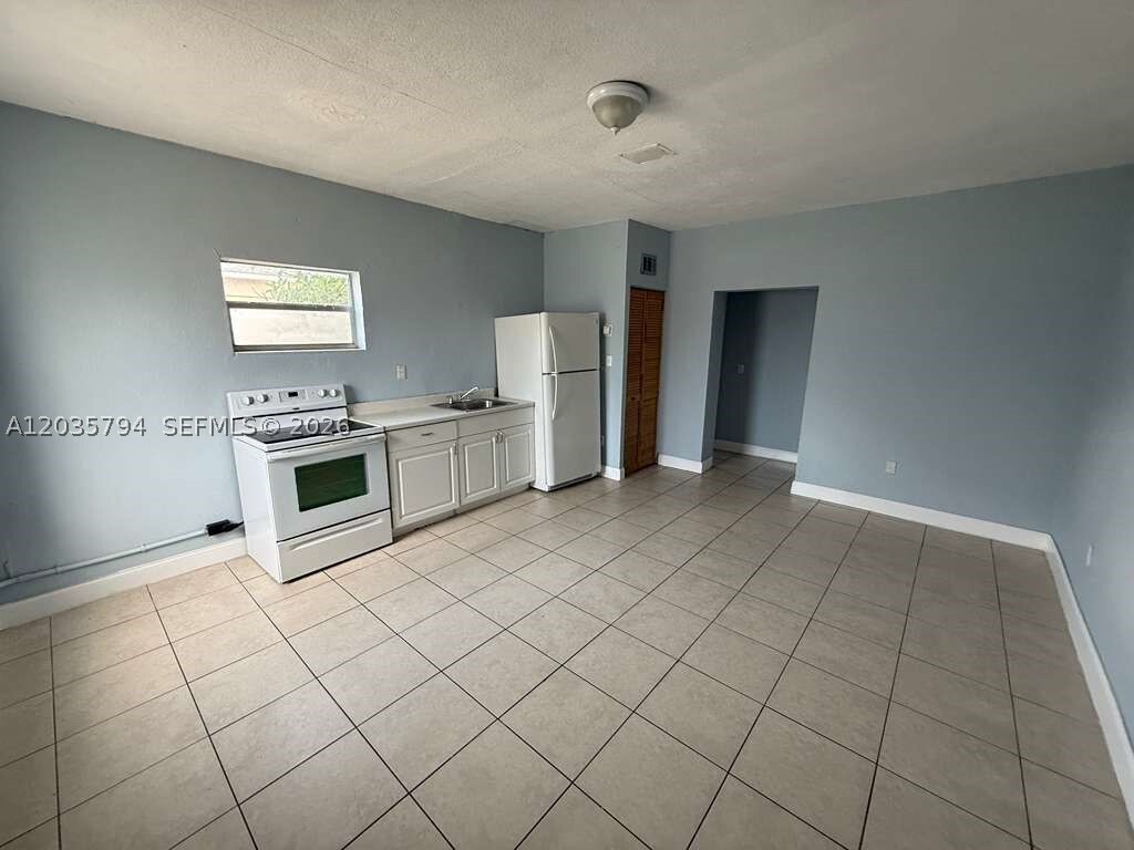 Photo - 2014 Funston St Unit C