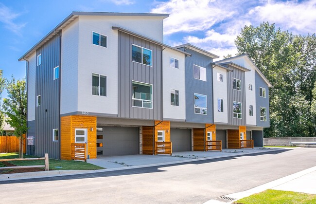 Building Photo - 5411 Shields Rd Unit 5416 Sorrell Trail Rental