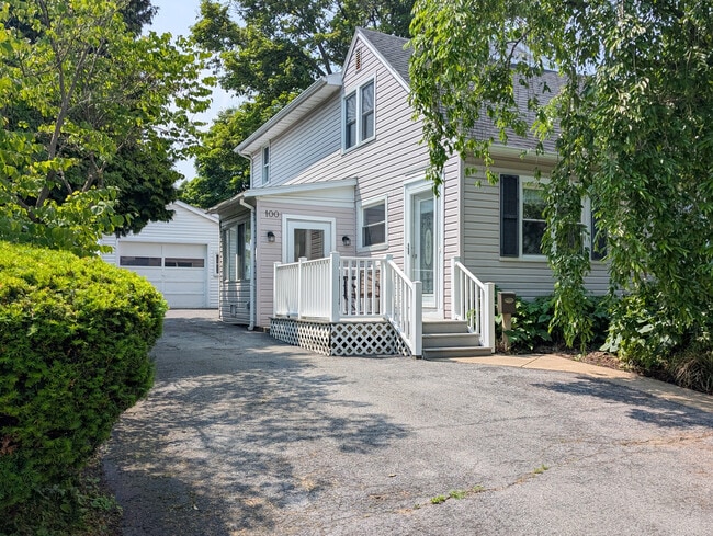 Photo - 100 Optical St House
